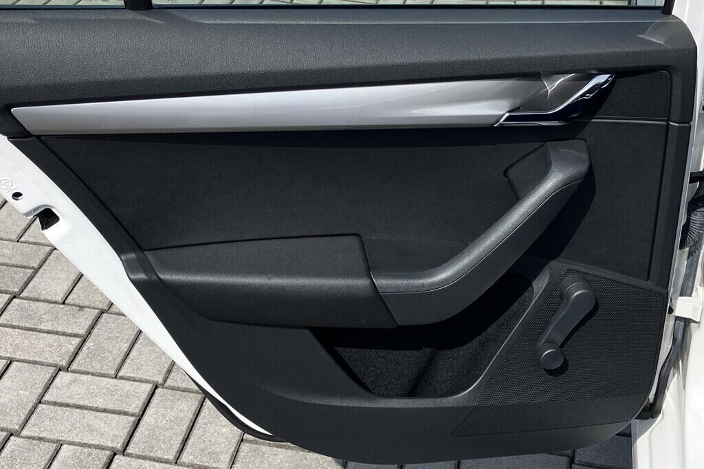 O119V06838_30.webp_OCTAVIA Active 1.6 TDI 66 kW manuál