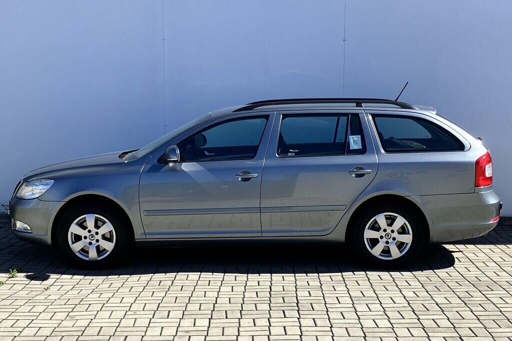 O119V06839_12.webp_OCTAVIA Ambiente 2.0 TDI 103 kW manuál, DPH