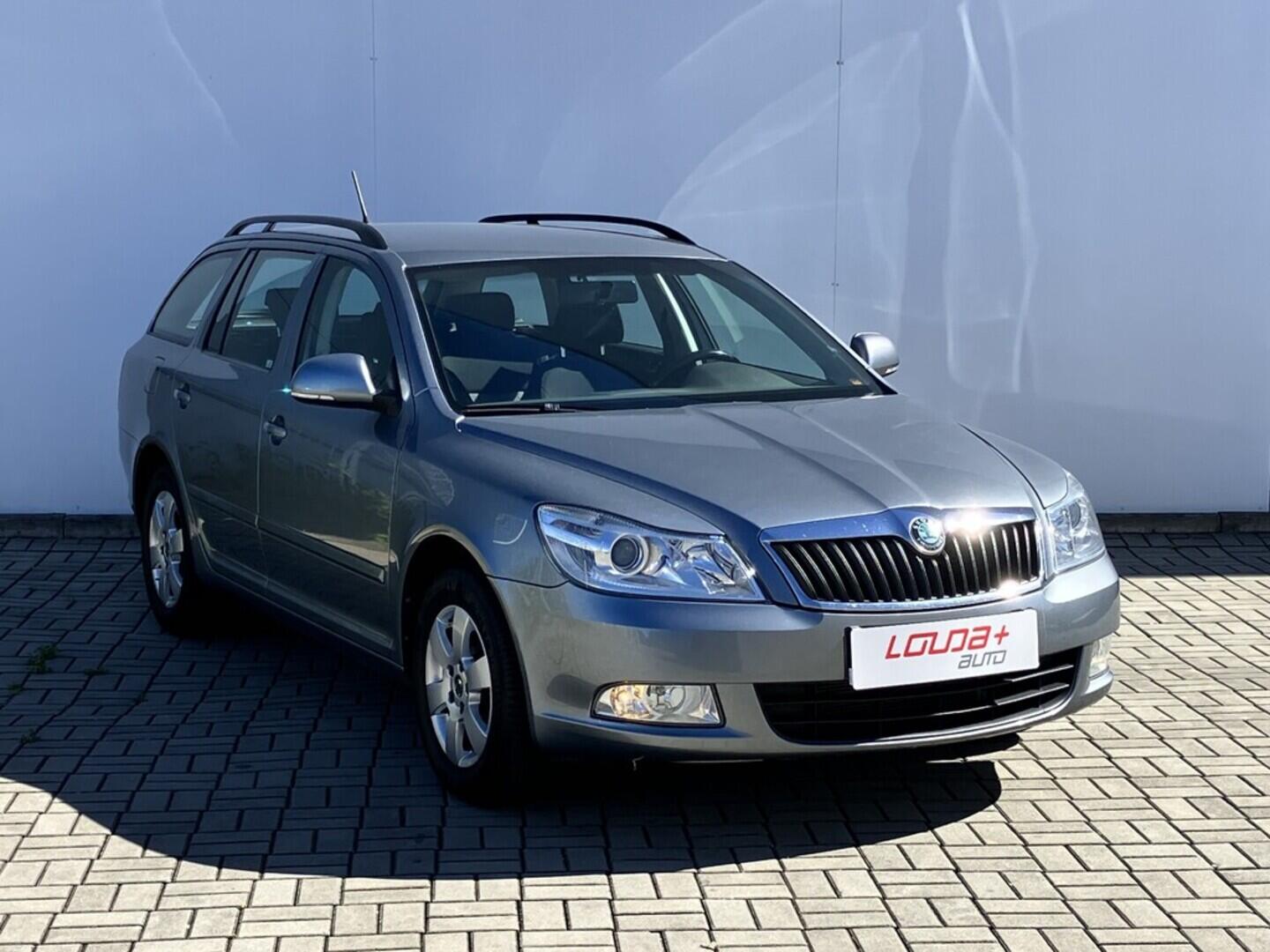 O119V06839_14.webp_OCTAVIA Ambiente 2.0 TDI 103 kW manuál, DPH