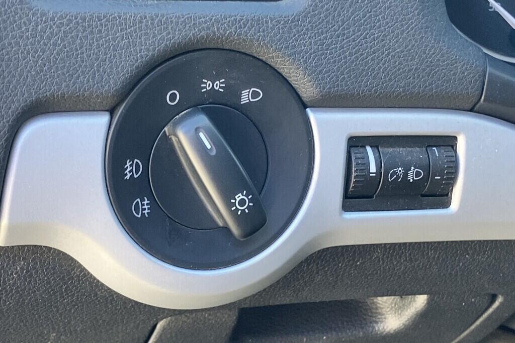 O119V06839_23.webp_OCTAVIA Ambiente 2.0 TDI 103 kW manuál, DPH