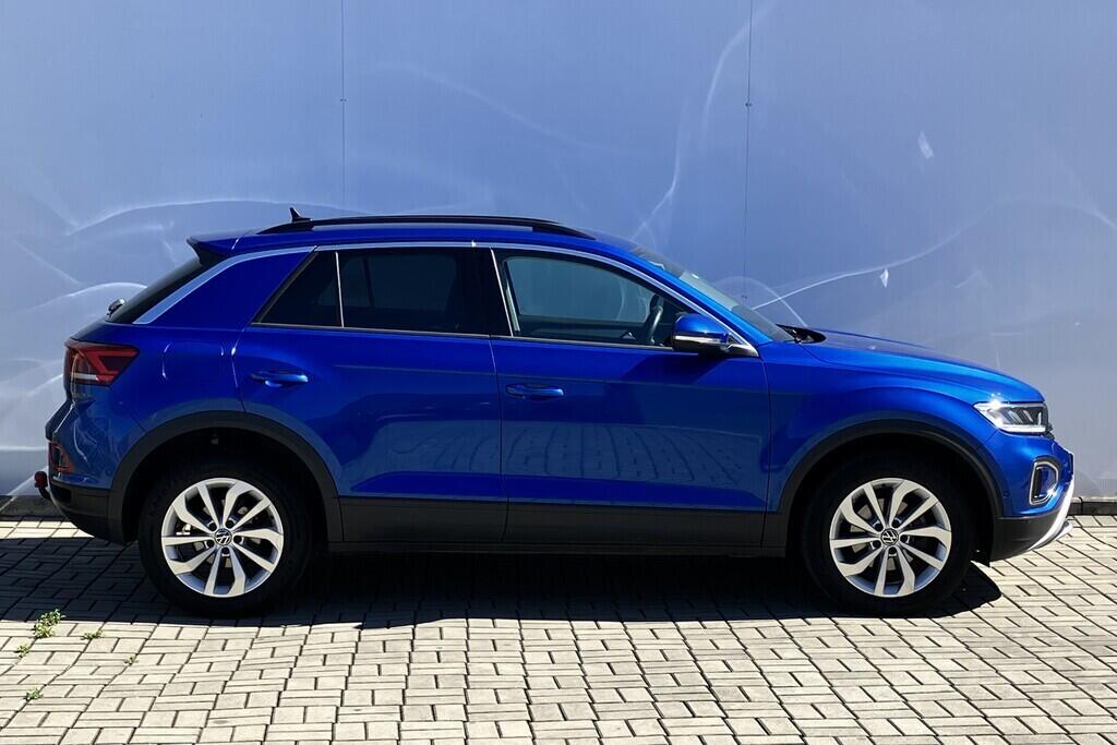 O119V06848_16.webp_T-ROC Life 1.0 TSI 81 kW manuál