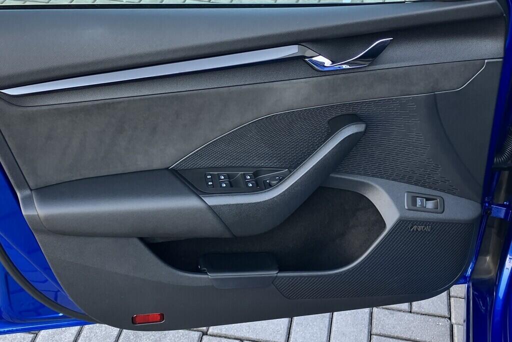 O119V06849_21.webp_OCTAVIA RS 2.0 TSI 180 kW automat