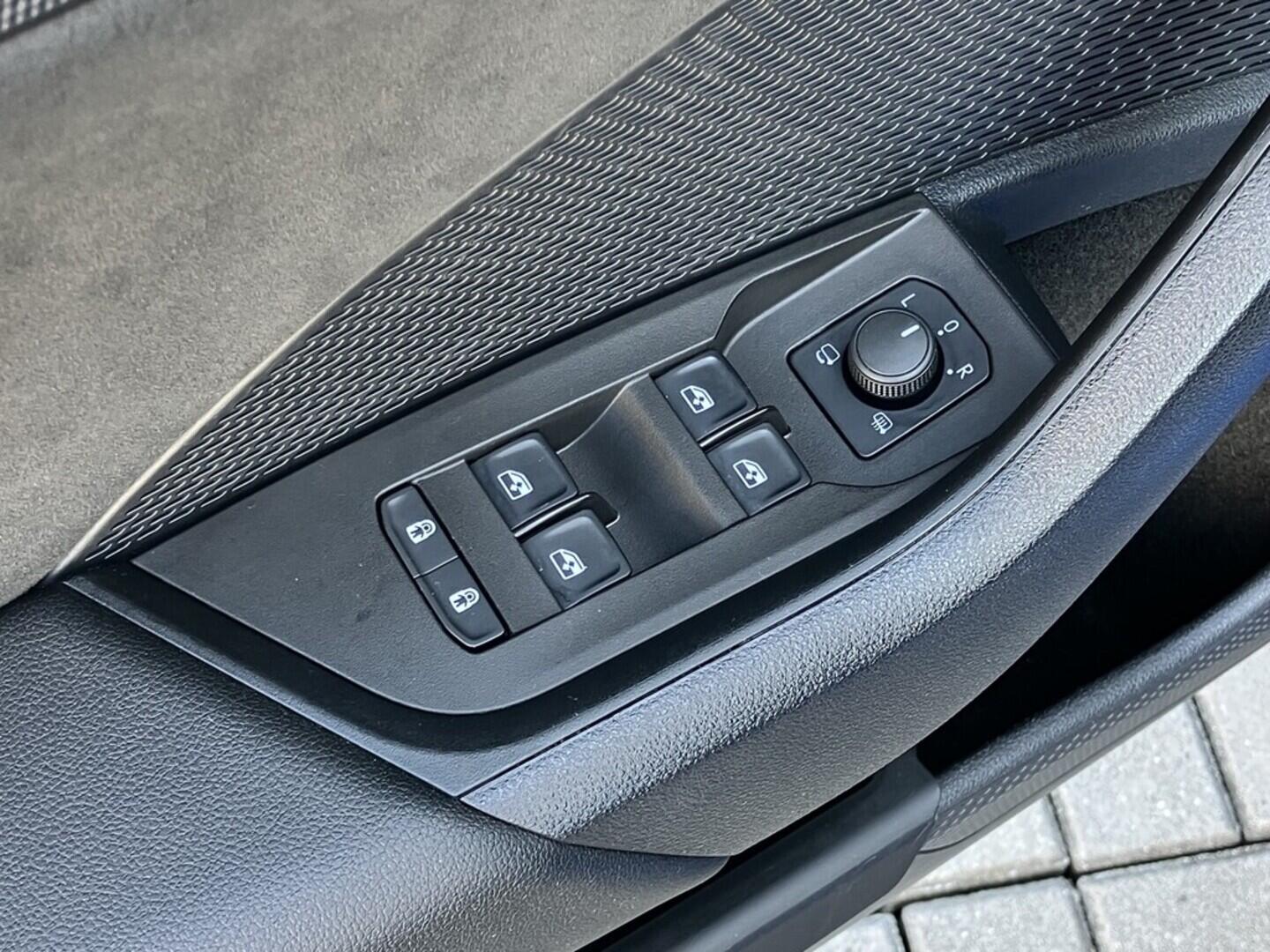 O119V06849_22.webp_OCTAVIA RS 2.0 TSI 180 kW automat