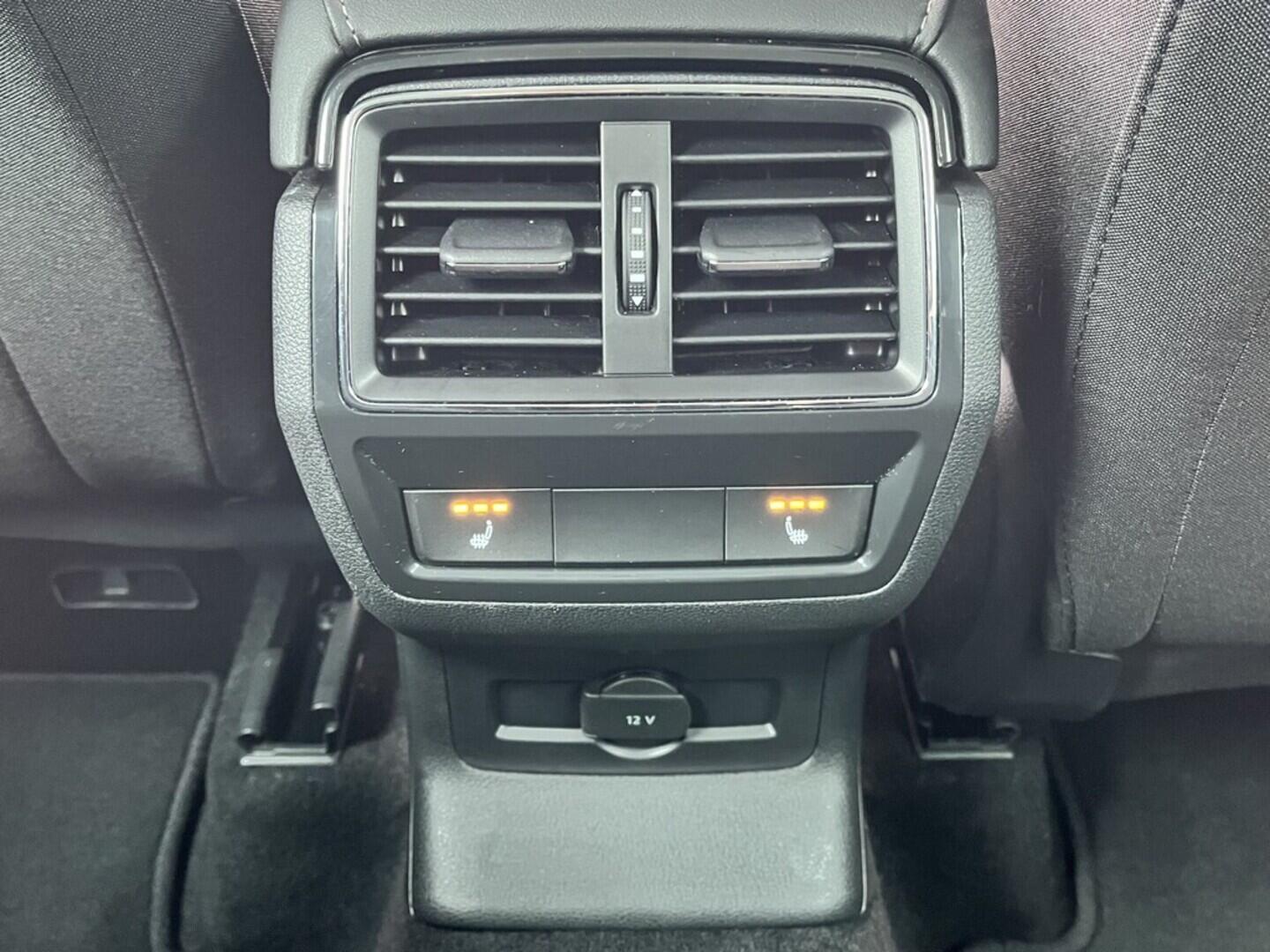 O119V06861_34.webp_KAROQ Style 1.5 TSI 110 kW automat, DPH