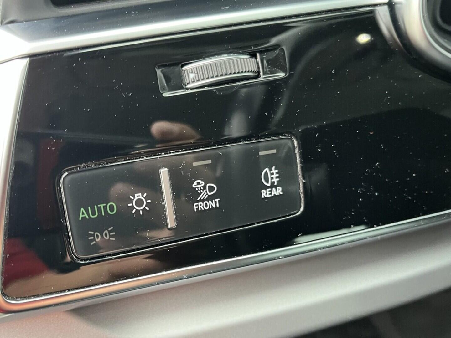 O119V06864_23.webp_Q7  3.0 TDI 210 kW automat, DPH