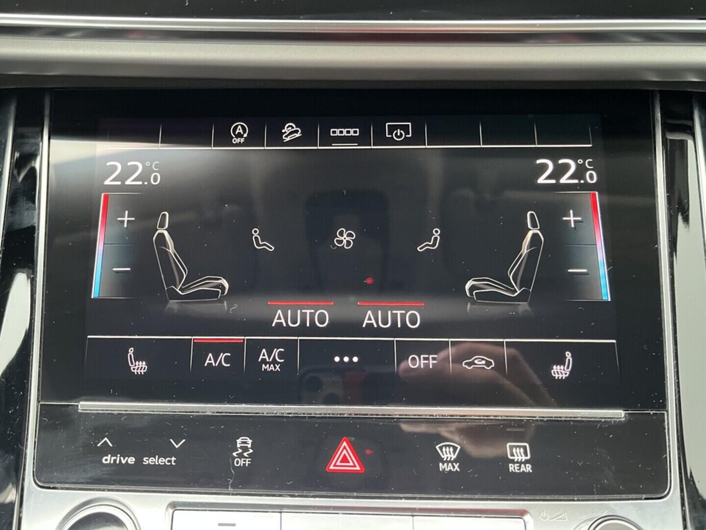 O119V06864_30.webp_Q7  3.0 TDI 210 kW automat, DPH