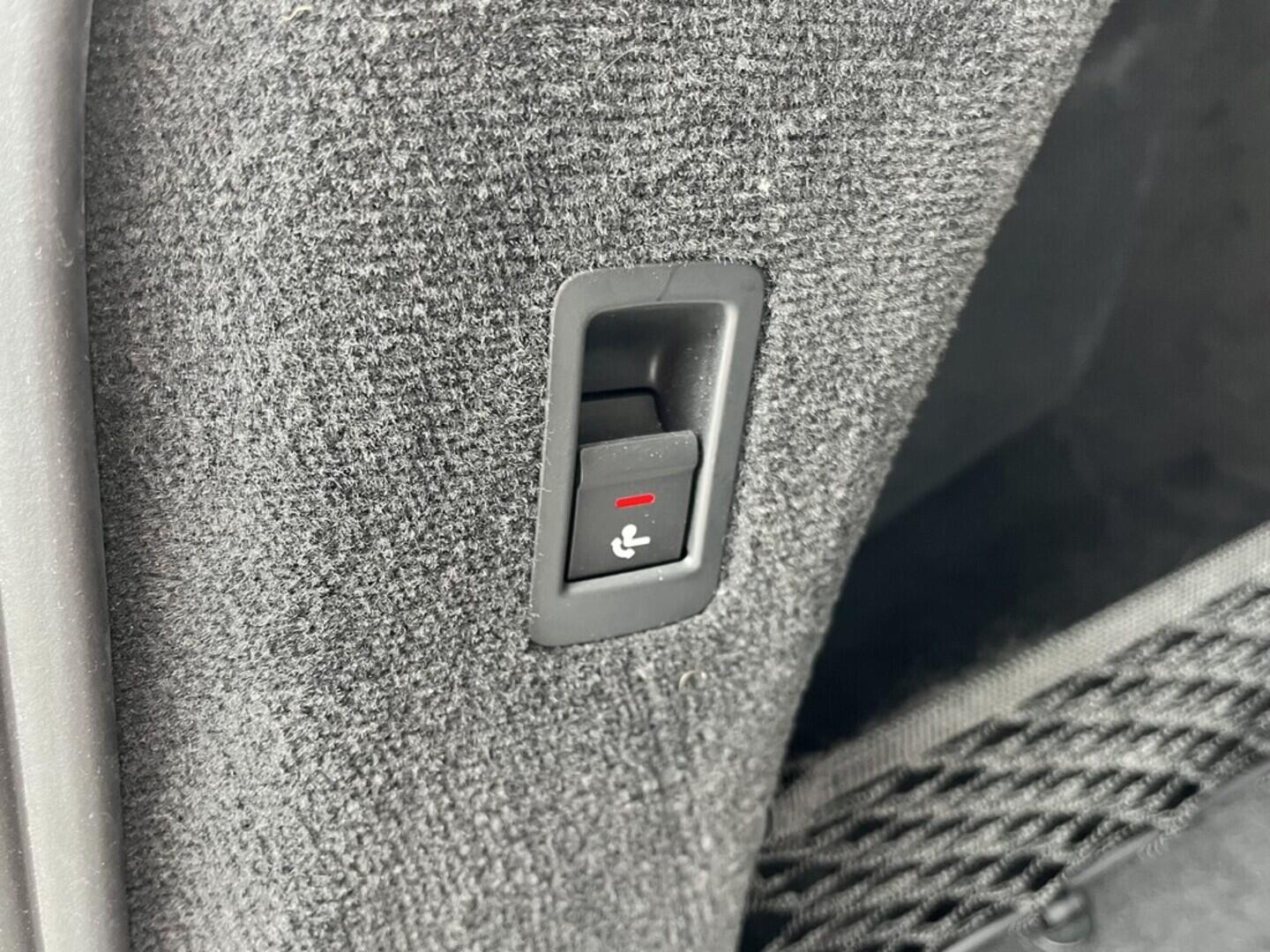 O119V06865_38.webp_A6  3.0 TDI 170 kW automat