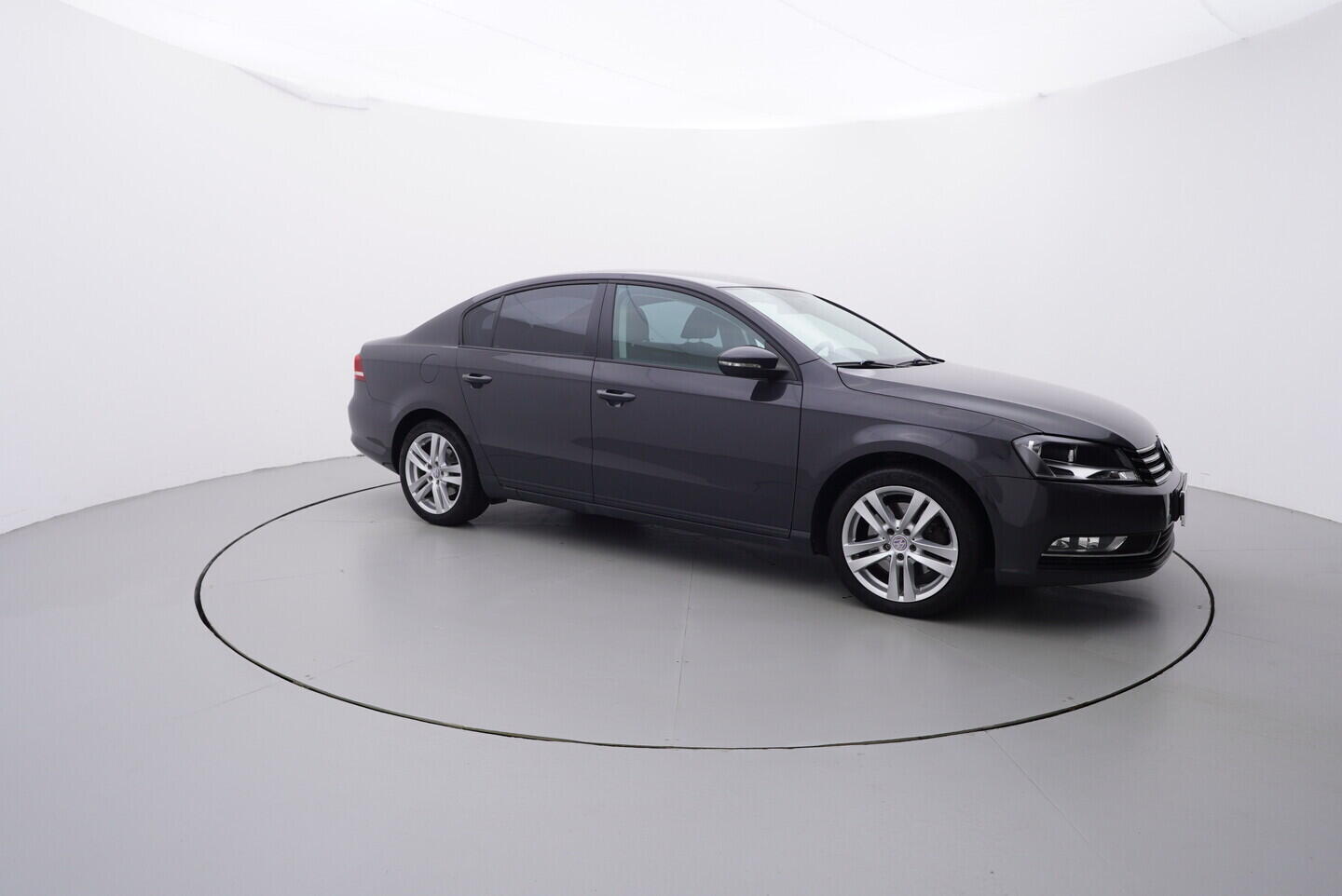 O119V06879_16.webp_PASSAT  1.6 TDI 77 kW manuál