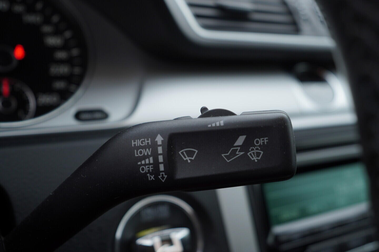 O119V06879_25.webp_PASSAT  1.6 TDI 77 kW manuál