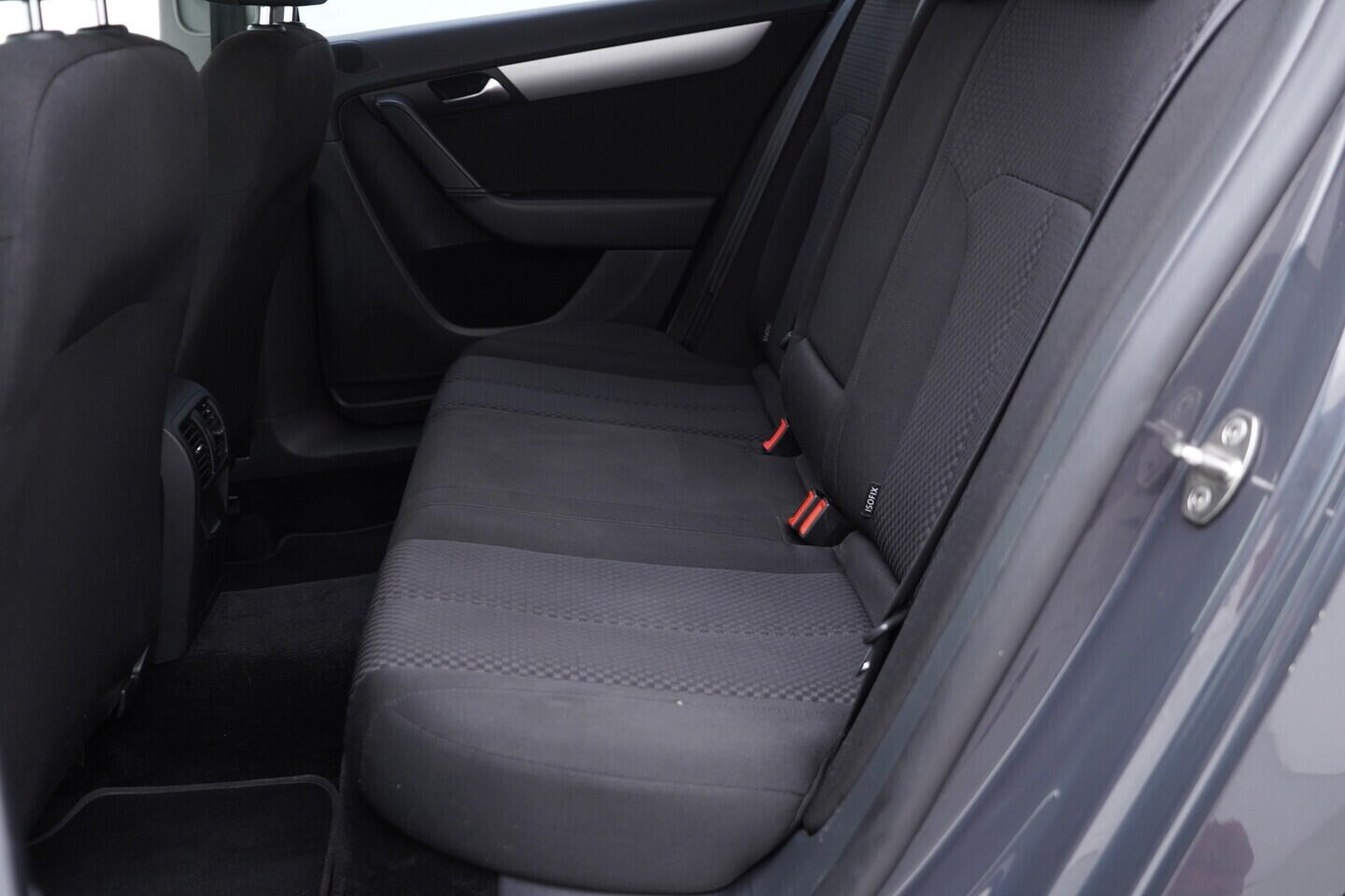 O119V06879_34.webp_PASSAT  1.6 TDI 77 kW manuál