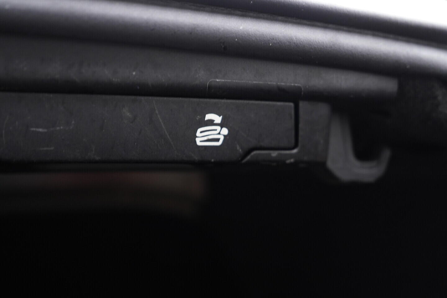 O119V06879_36.webp_PASSAT  1.6 TDI 77 kW manuál