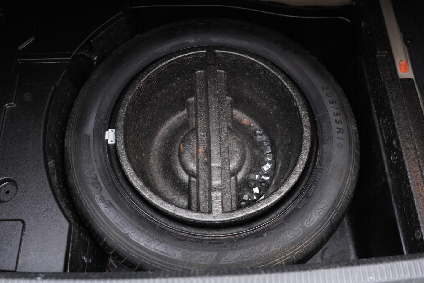 O119V06879_37.webp_PASSAT  1.6 TDI 77 kW manuál