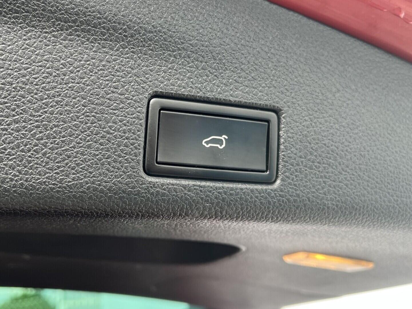 O119V06884_38.webp_ALHAMBRA style 2.0 TDI 135 kW automat