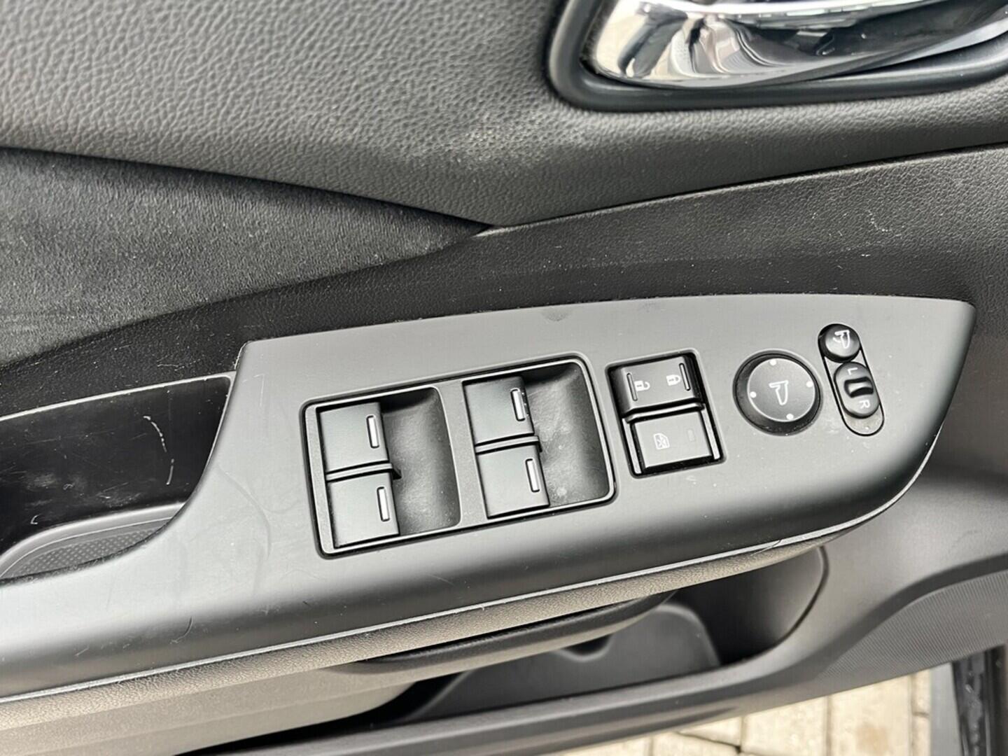 O119V06887_20.webp_CRV Elegance 2.0  103 kW automat