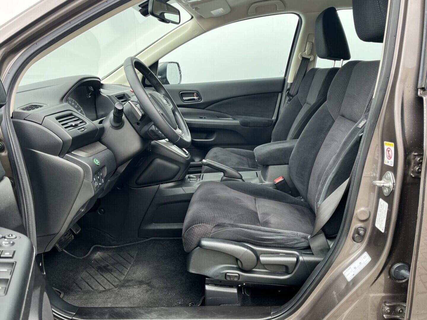 O119V06887_21.webp_CRV Elegance 2.0  103 kW automat