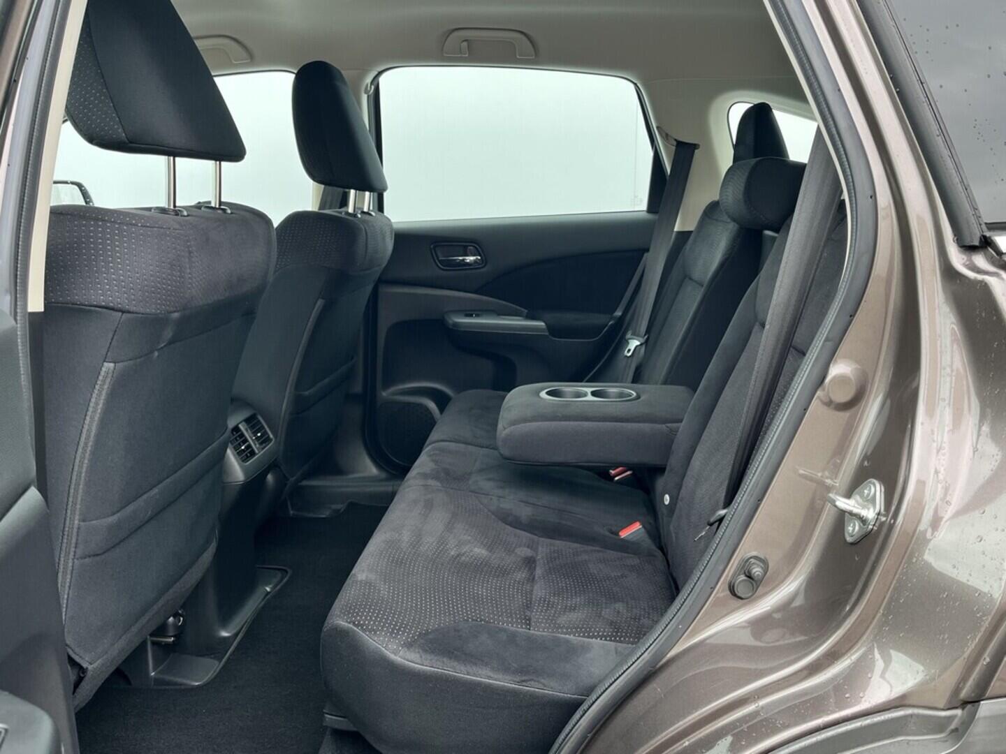 O119V06887_31.webp_CRV Elegance 2.0  103 kW automat