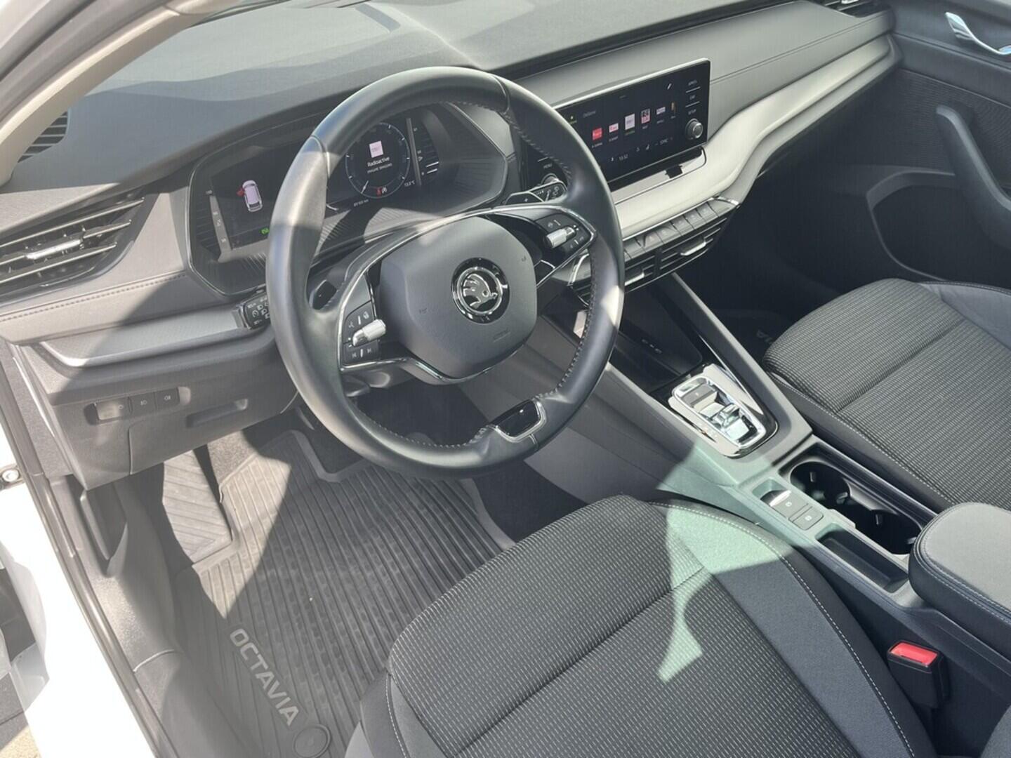 O119V06889_22.webp_OCTAVIA Ambition 2.0 TDI 110 kW automat, DPH
