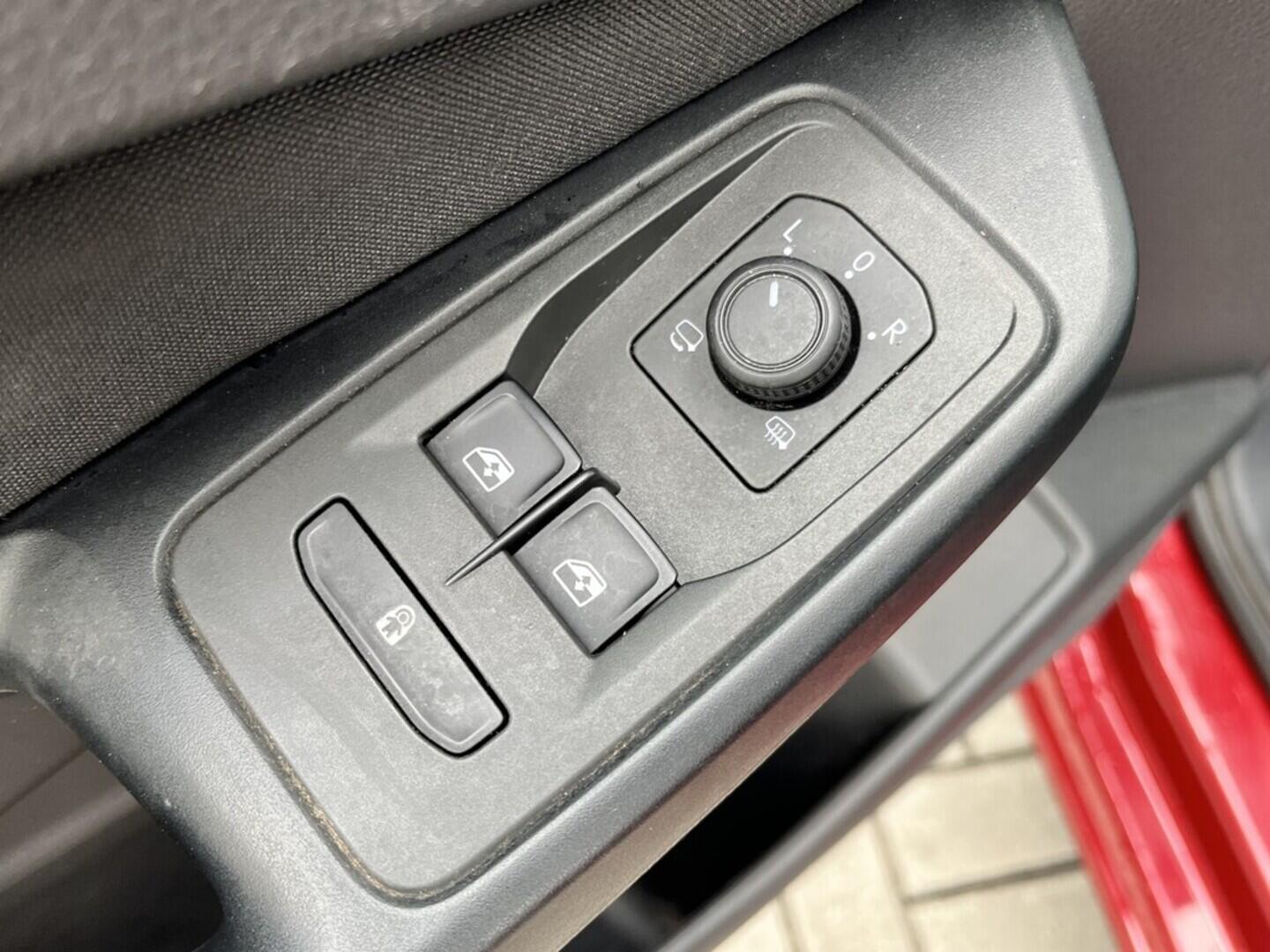 O119V06893_20.webp_CADDY Life 1.5 TSI 84 kW manuál
