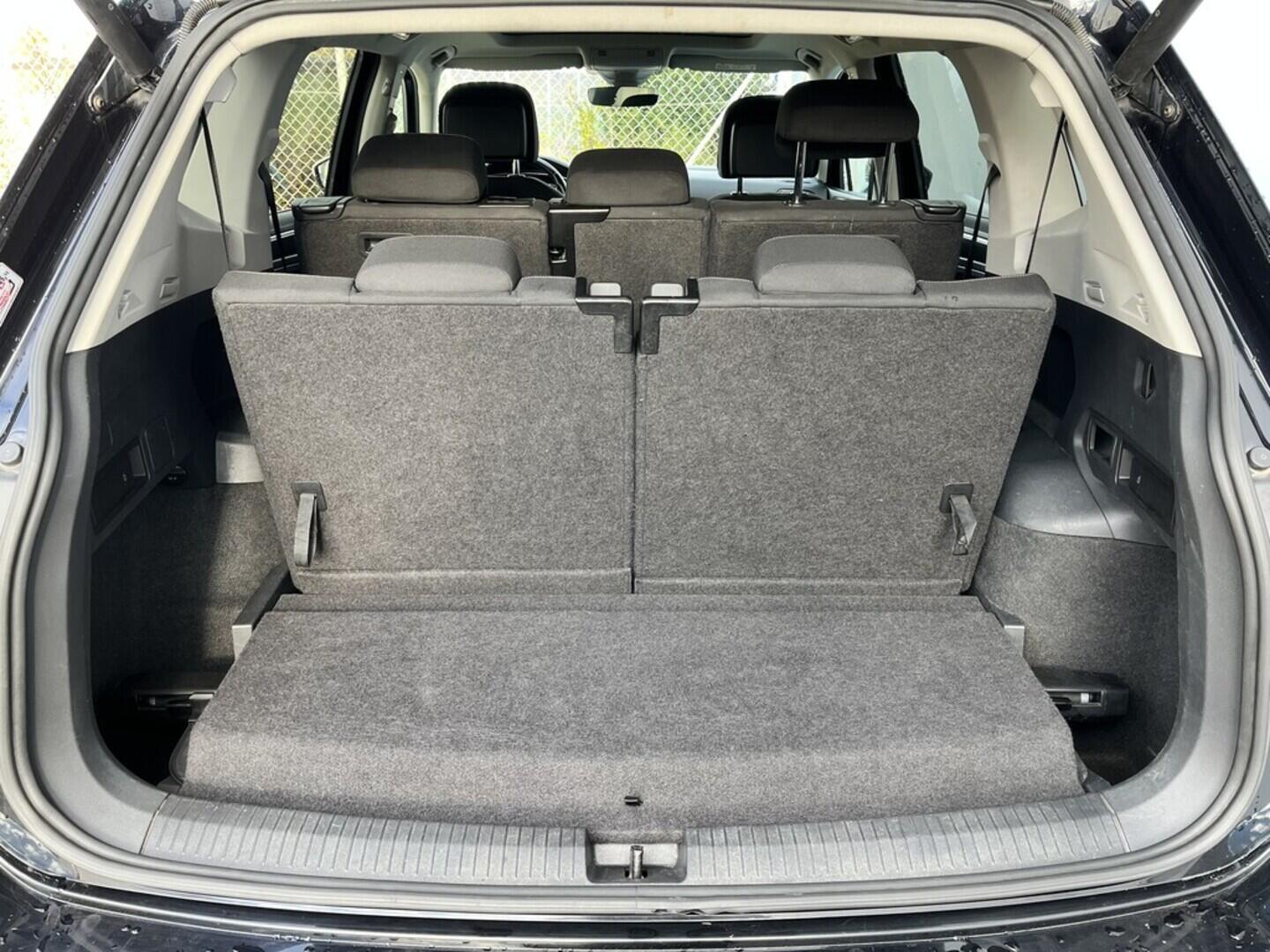 O119V06899_36.webp_TIGUAN ALLSPACE highline 2.0 TDI 140 kW automat