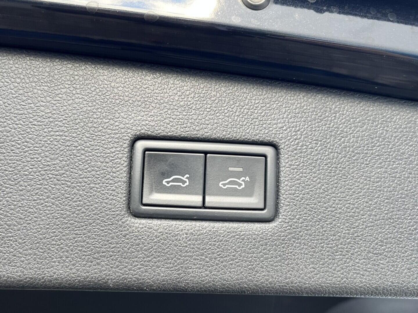 O119V06899_37.webp_TIGUAN ALLSPACE highline 2.0 TDI 140 kW automat