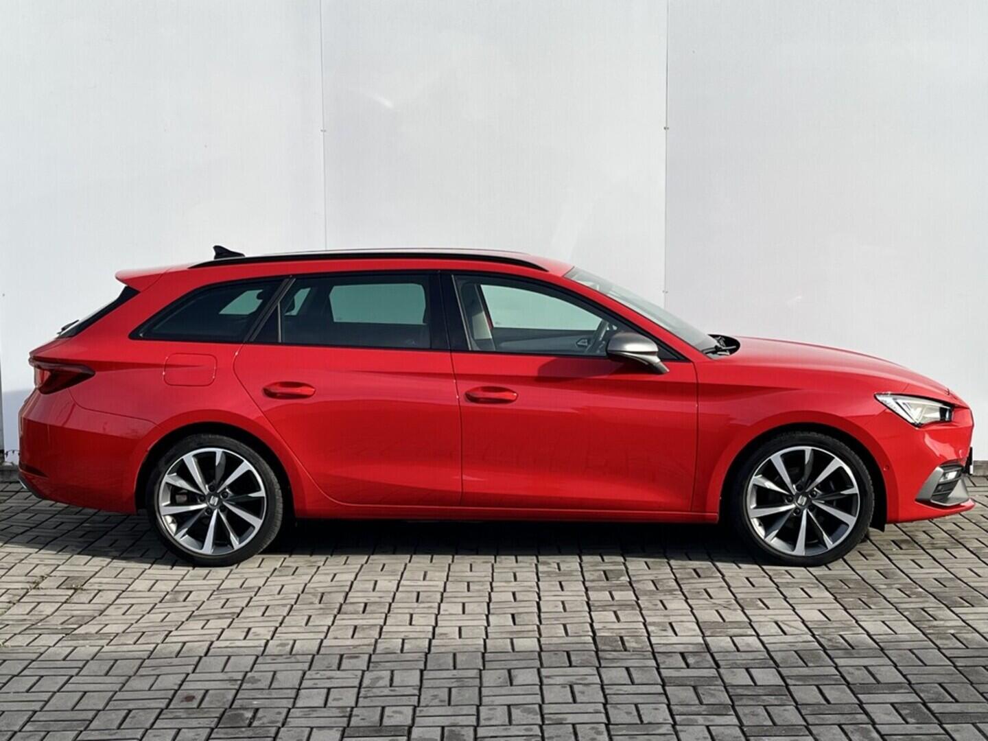 O119V06900_16.webp_LEON FR ST 1.5 TSI 110 kW manuál