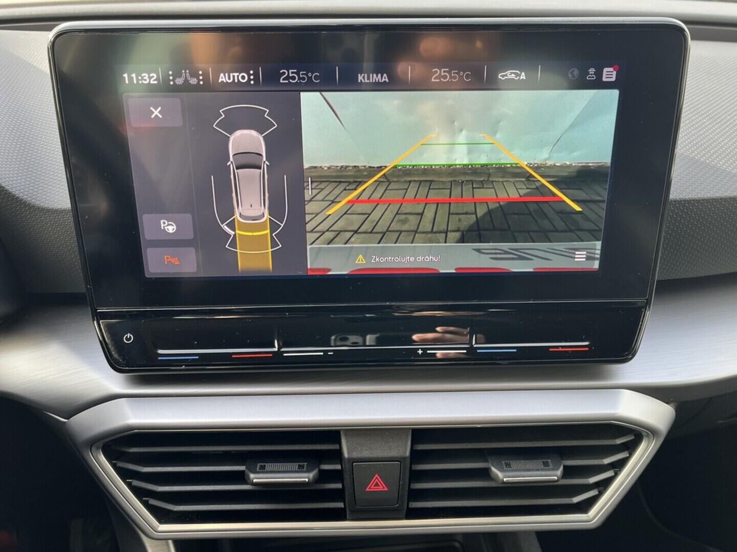 O119V06900_32.webp_LEON FR ST 1.5 TSI 110 kW manuál