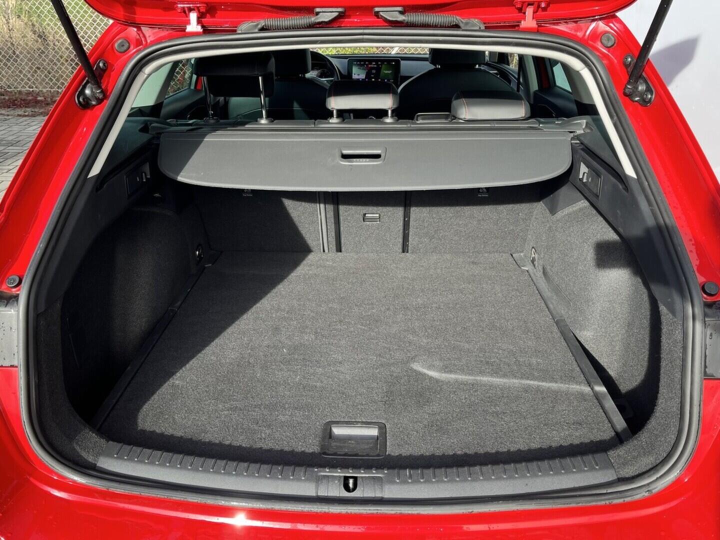 O119V06900_36.webp_LEON FR ST 1.5 TSI 110 kW manuál