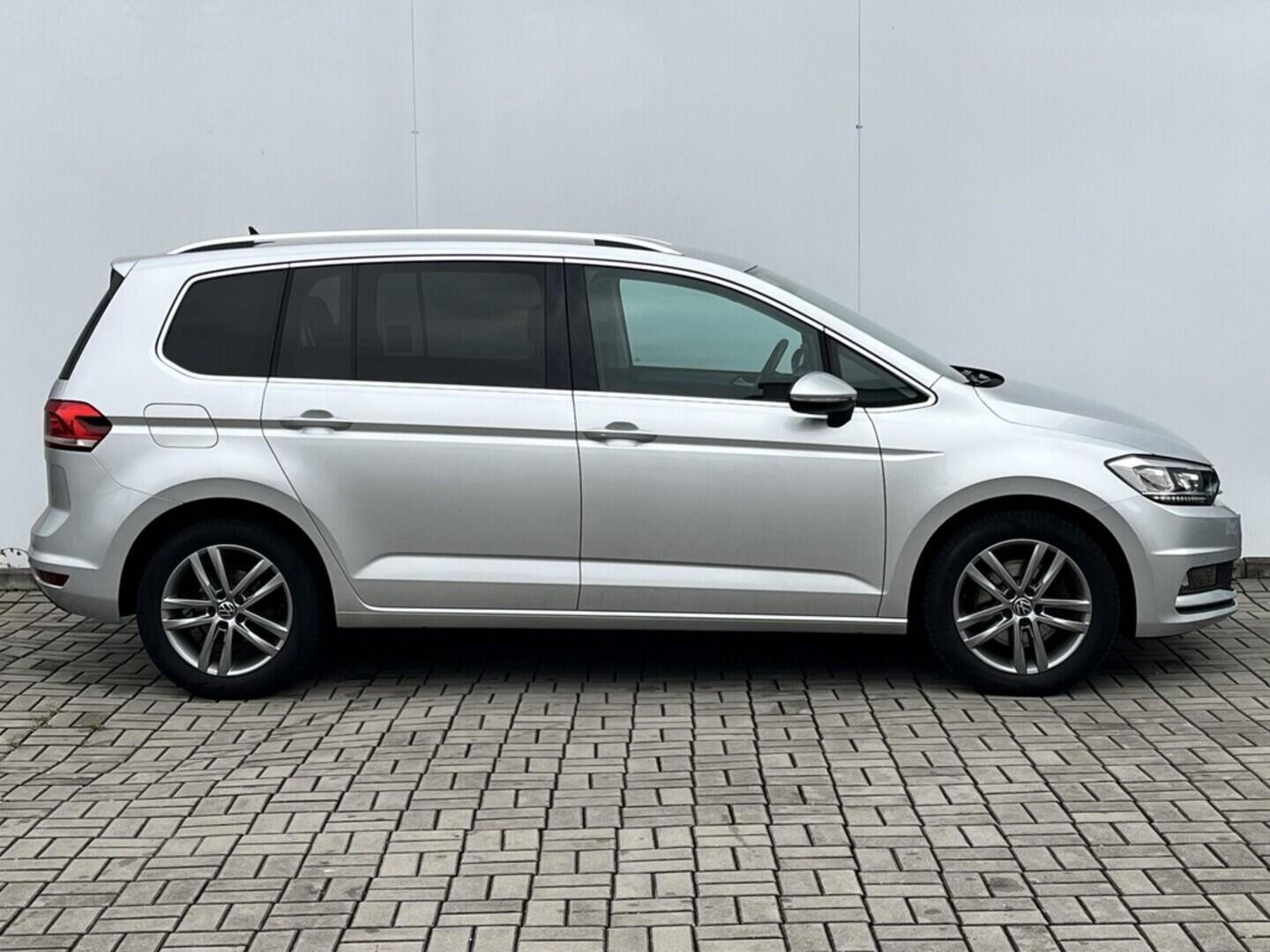 O119V06902_16.webp_TOURAN comfortline 1.5 TSI 110 kW manuál, DPH