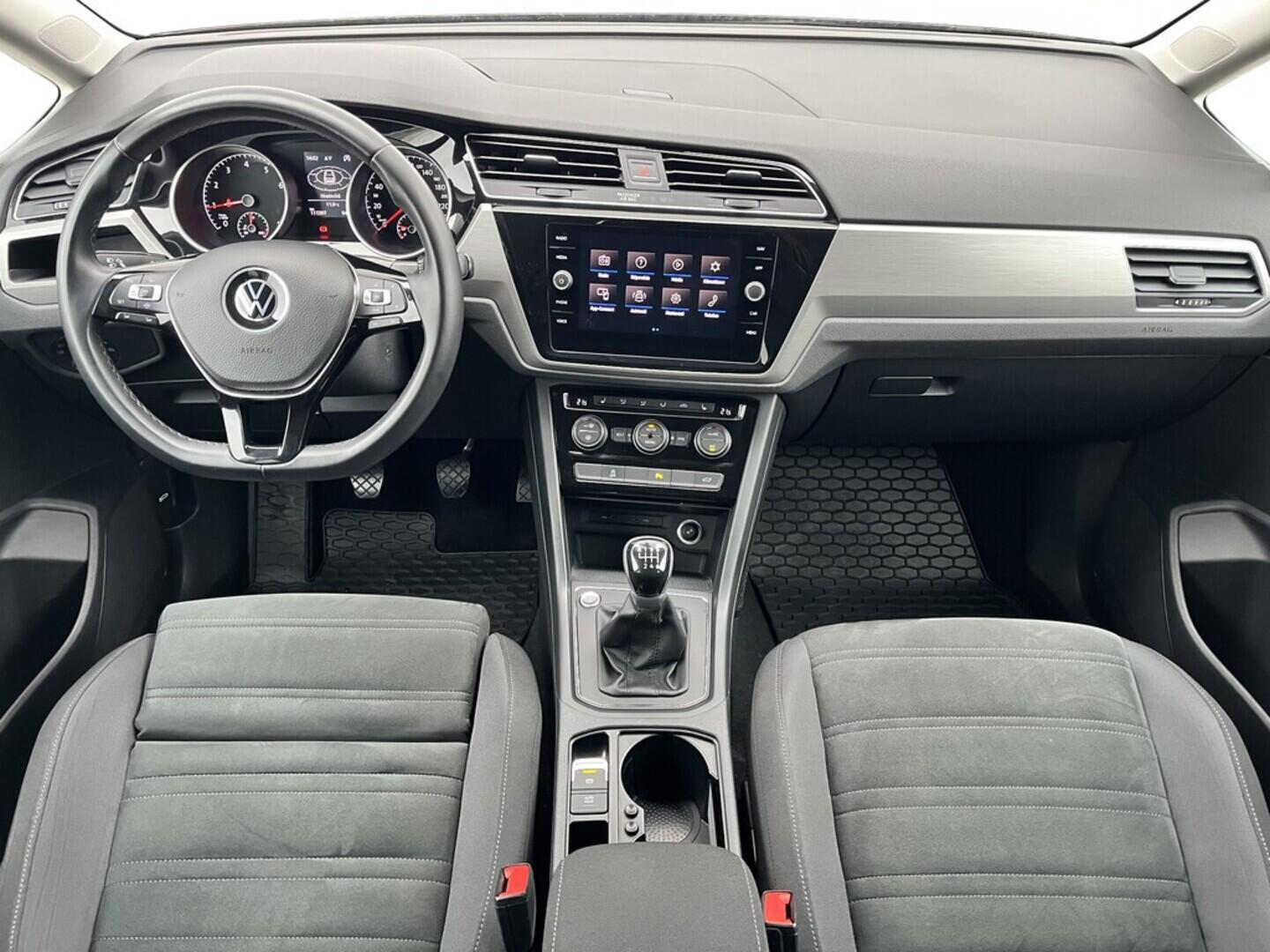 O119V06902_18.webp_TOURAN comfortline 1.5 TSI 110 kW manuál, DPH