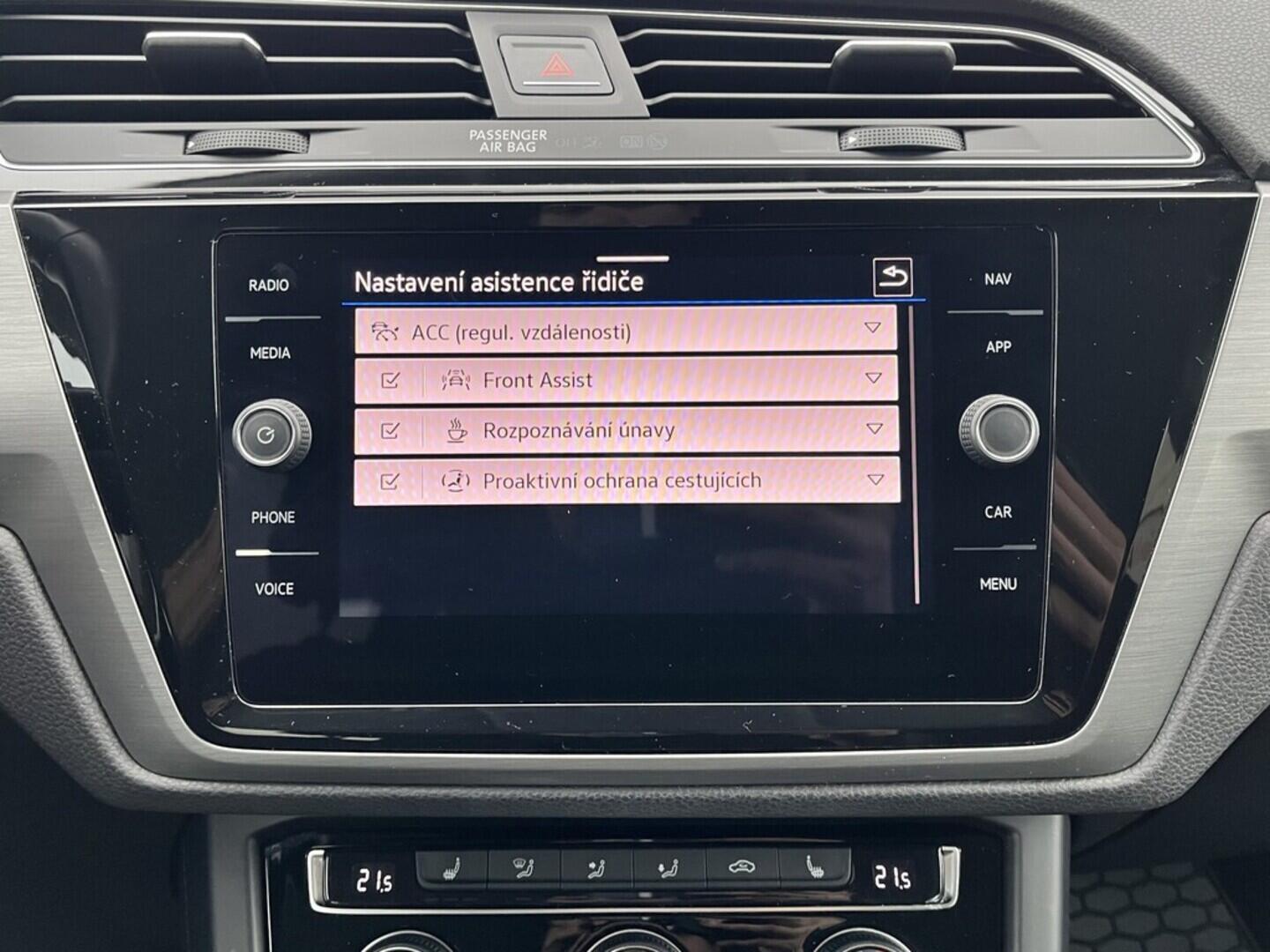 O119V06902_28.webp_TOURAN comfortline 1.5 TSI 110 kW manuál, DPH