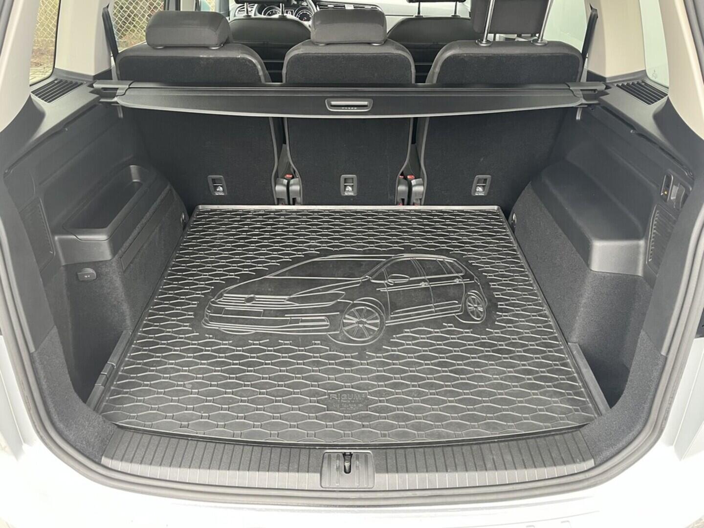 O119V06902_34.webp_TOURAN comfortline 1.5 TSI 110 kW manuál, DPH