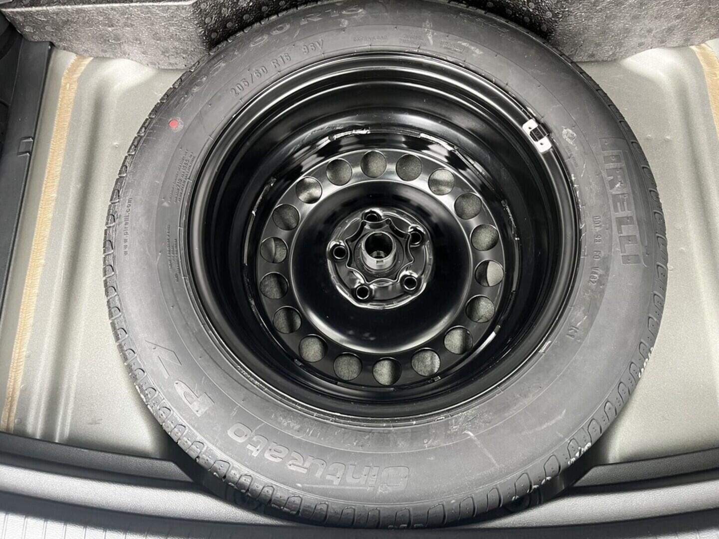 O119V06902_35.webp_TOURAN comfortline 1.5 TSI 110 kW manuál, DPH