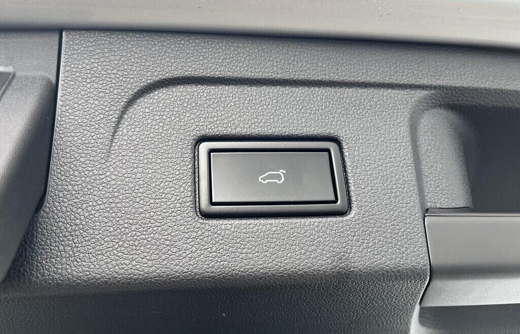 O119V06902_37.webp_TOURAN comfortline 1.5 TSI 110 kW manuál, DPH