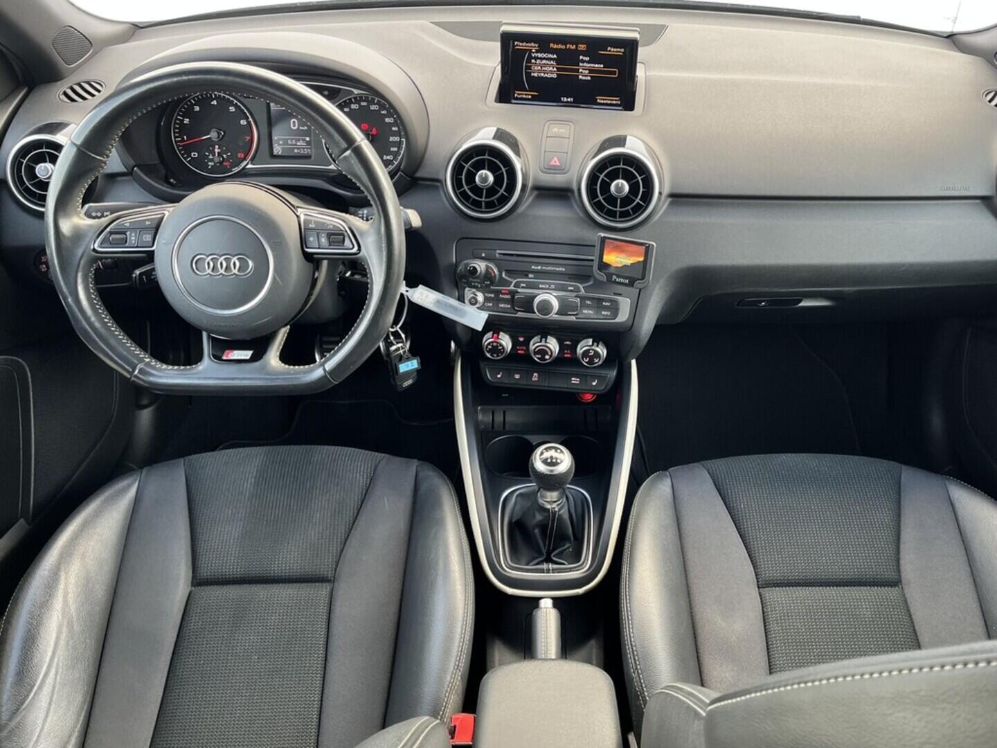 O119V06904_18.webp_A1 S-line 1.4 TFSI 110 kW manuál