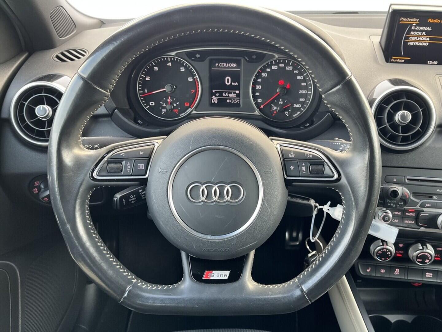 O119V06904_24.webp_A1 S-line 1.4 TFSI 110 kW manuál