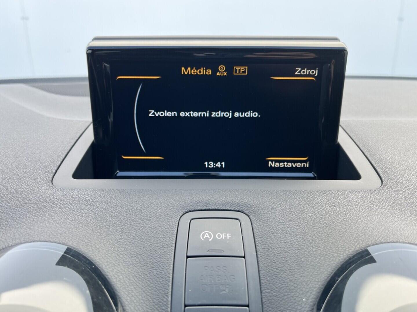 O119V06904_25.webp_A1 S-line 1.4 TFSI 110 kW manuál