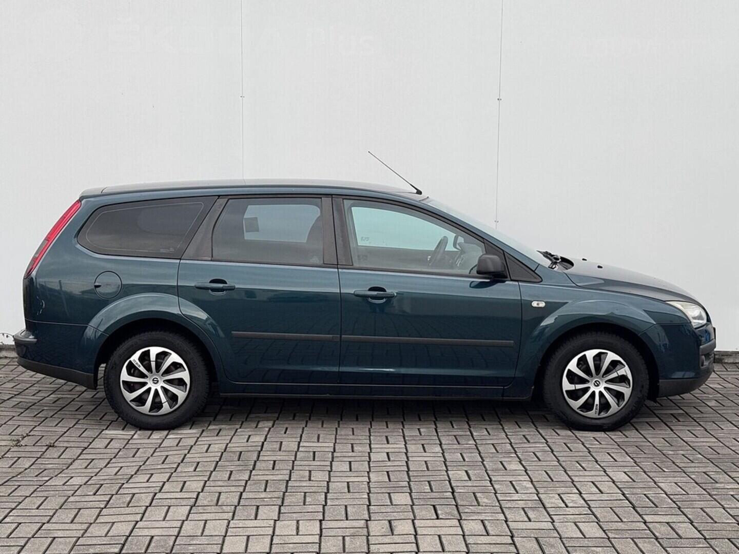 O119V06905_16.webp_FOCUS Trend 1.6  74 kW manuál