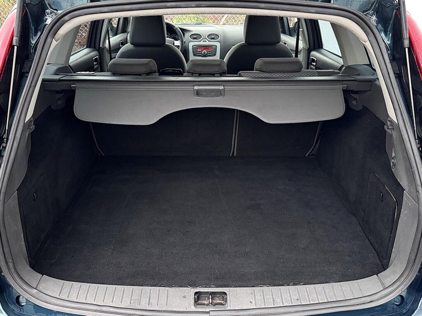 O119V06905_29.webp_FOCUS Trend 1.6  74 kW manuál