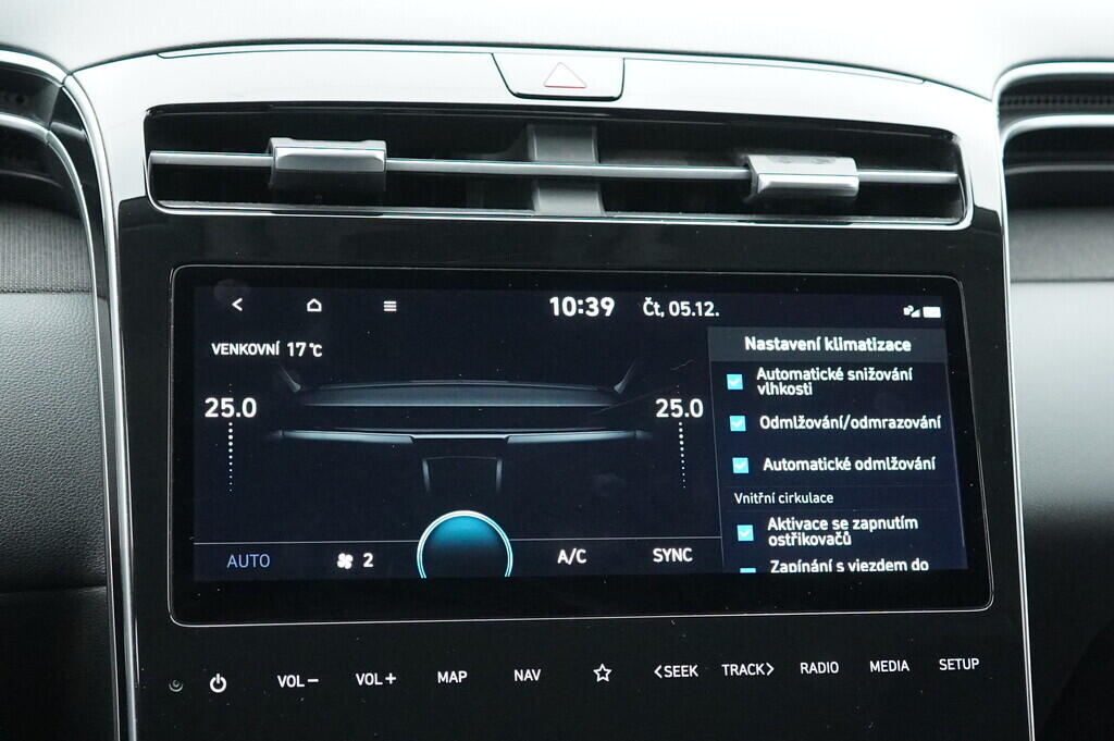 O119V06908_28.webp_TUCSON SMART NAV 1.6  100 kW automat