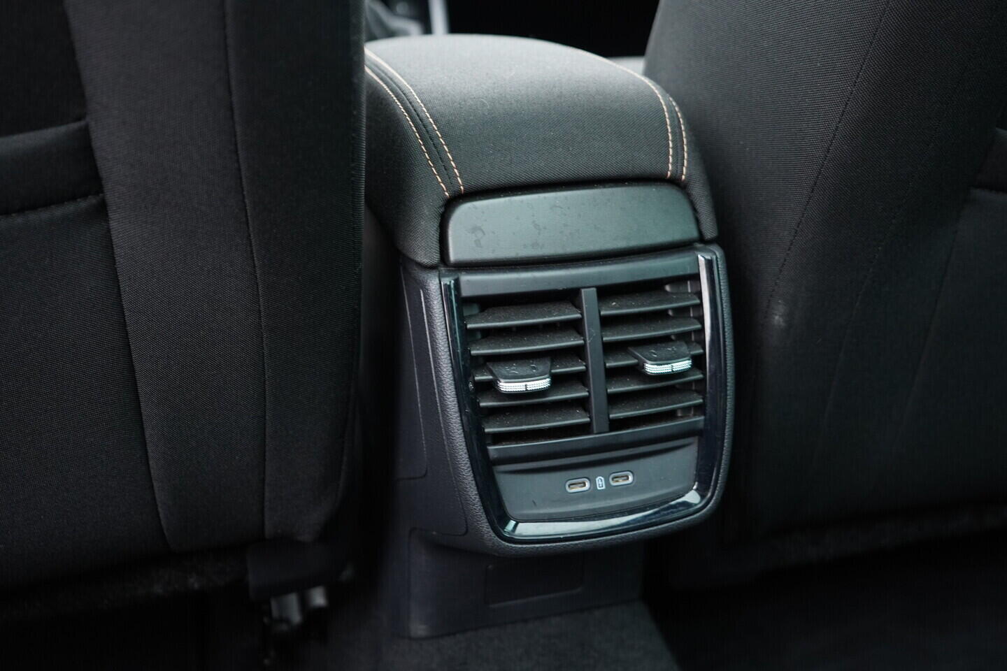 O119V06912_27.webp_SCALA Style 1.5 TSI 110 kW automat, DPH