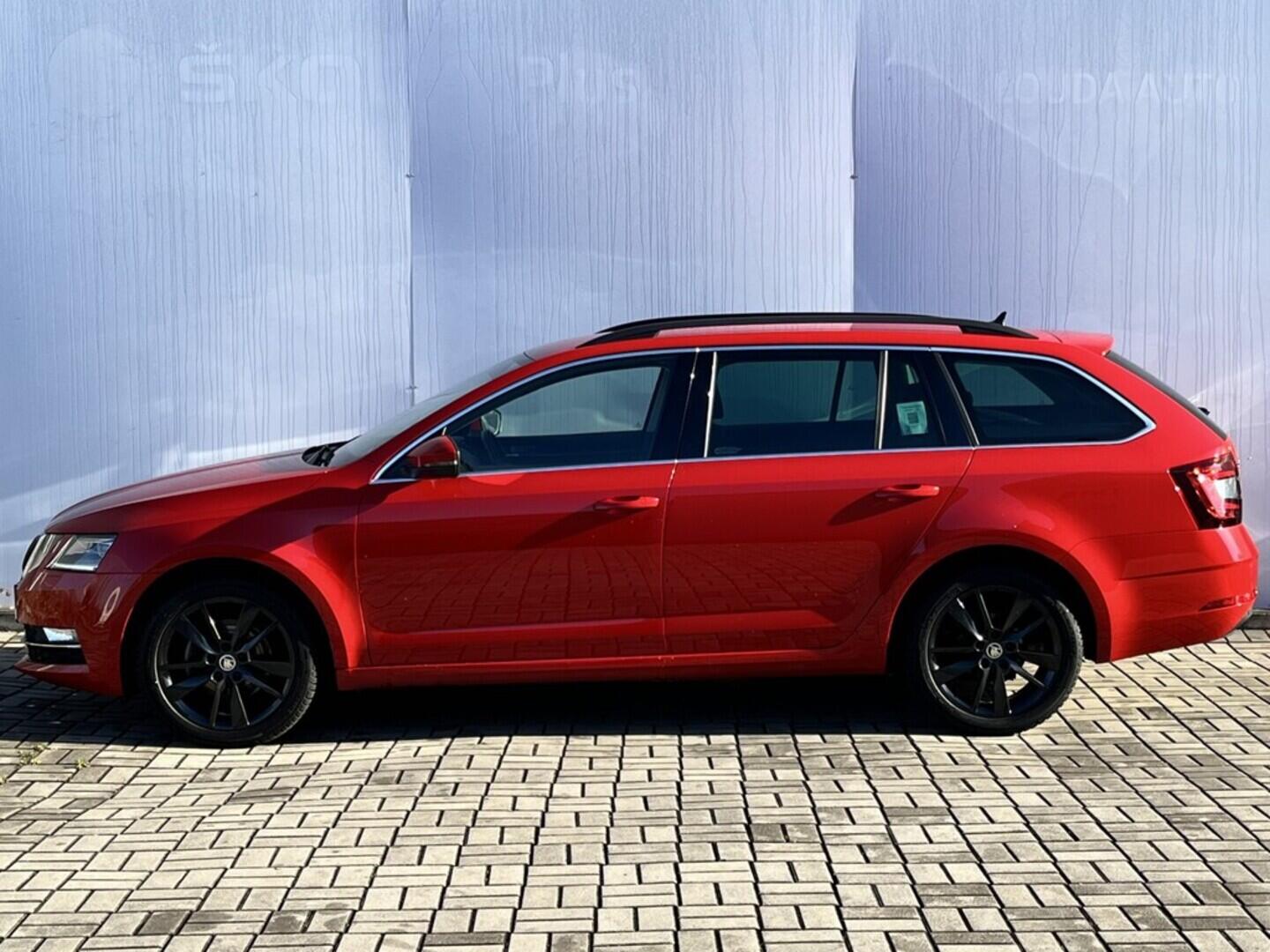 O119V06917_12.webp_OCTAVIA Style 1.5 TSI 110 kW automat