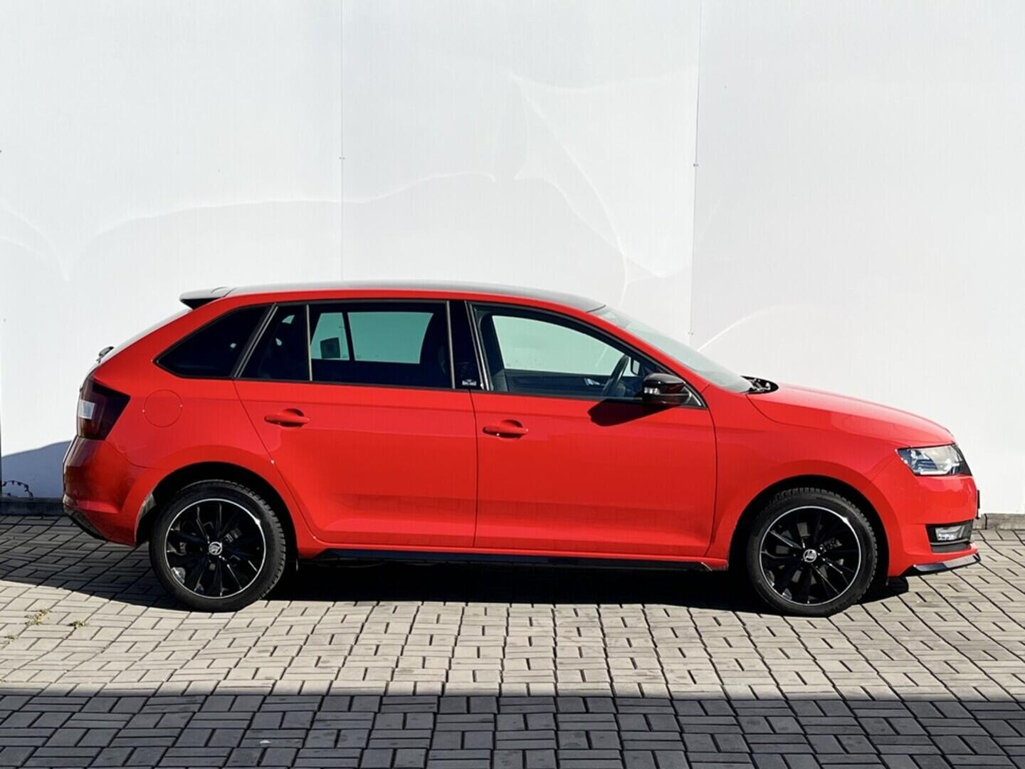 O119V06927_16.webp_RAPID SPACEBACK Monte Carlo 1.0 TSI 81 kW manuál