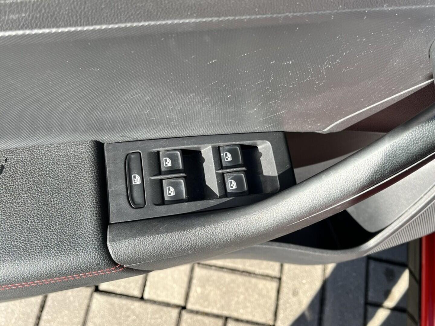 O119V06927_20.webp_RAPID SPACEBACK Monte Carlo 1.0 TSI 81 kW manuál