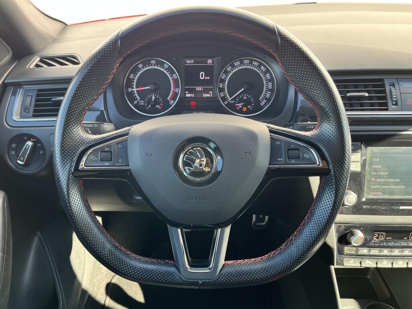 O119V06927_24.webp_RAPID SPACEBACK Monte Carlo 1.0 TSI 81 kW manuál