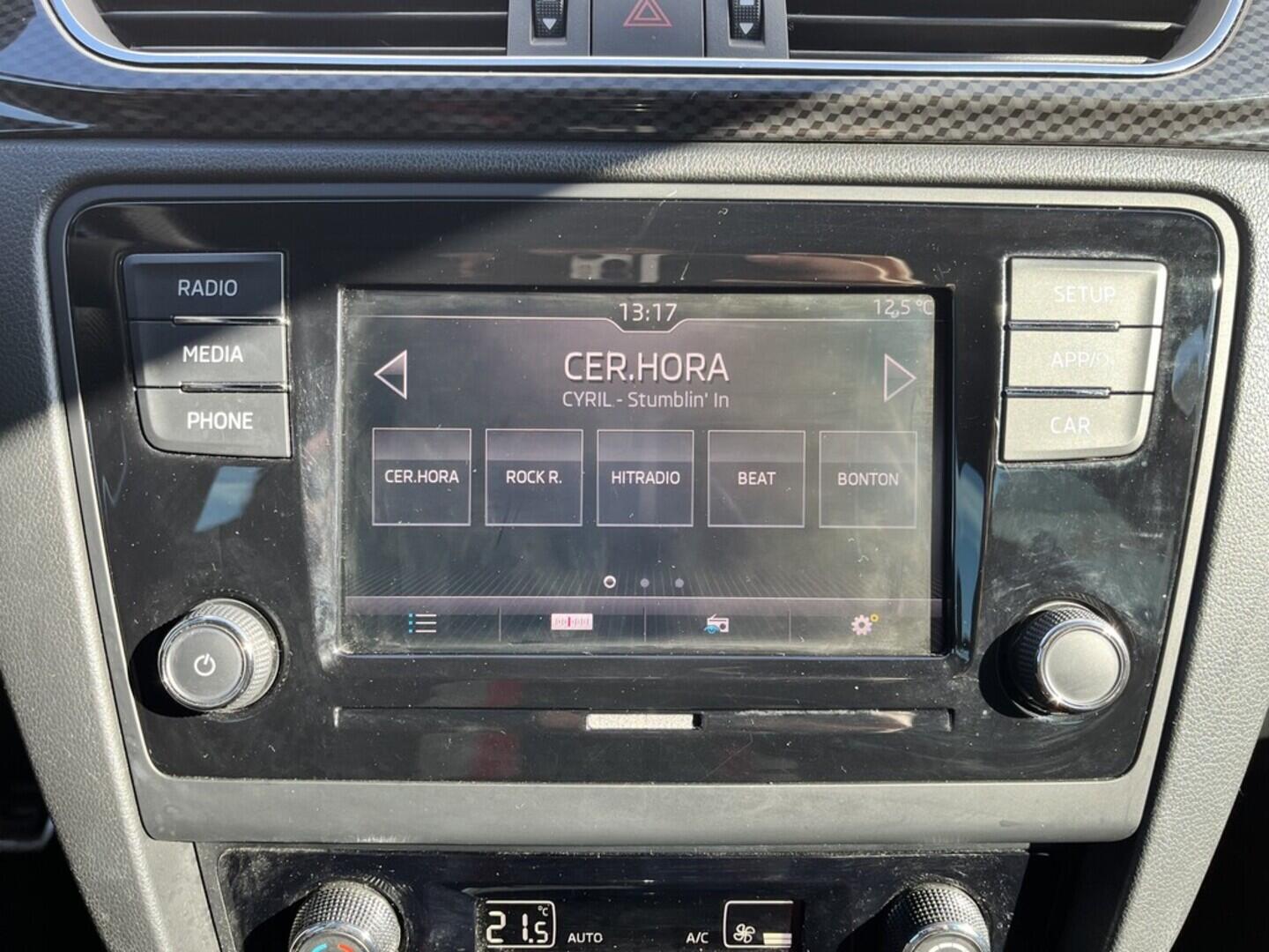 O119V06927_25.webp_RAPID SPACEBACK Monte Carlo 1.0 TSI 81 kW manuál