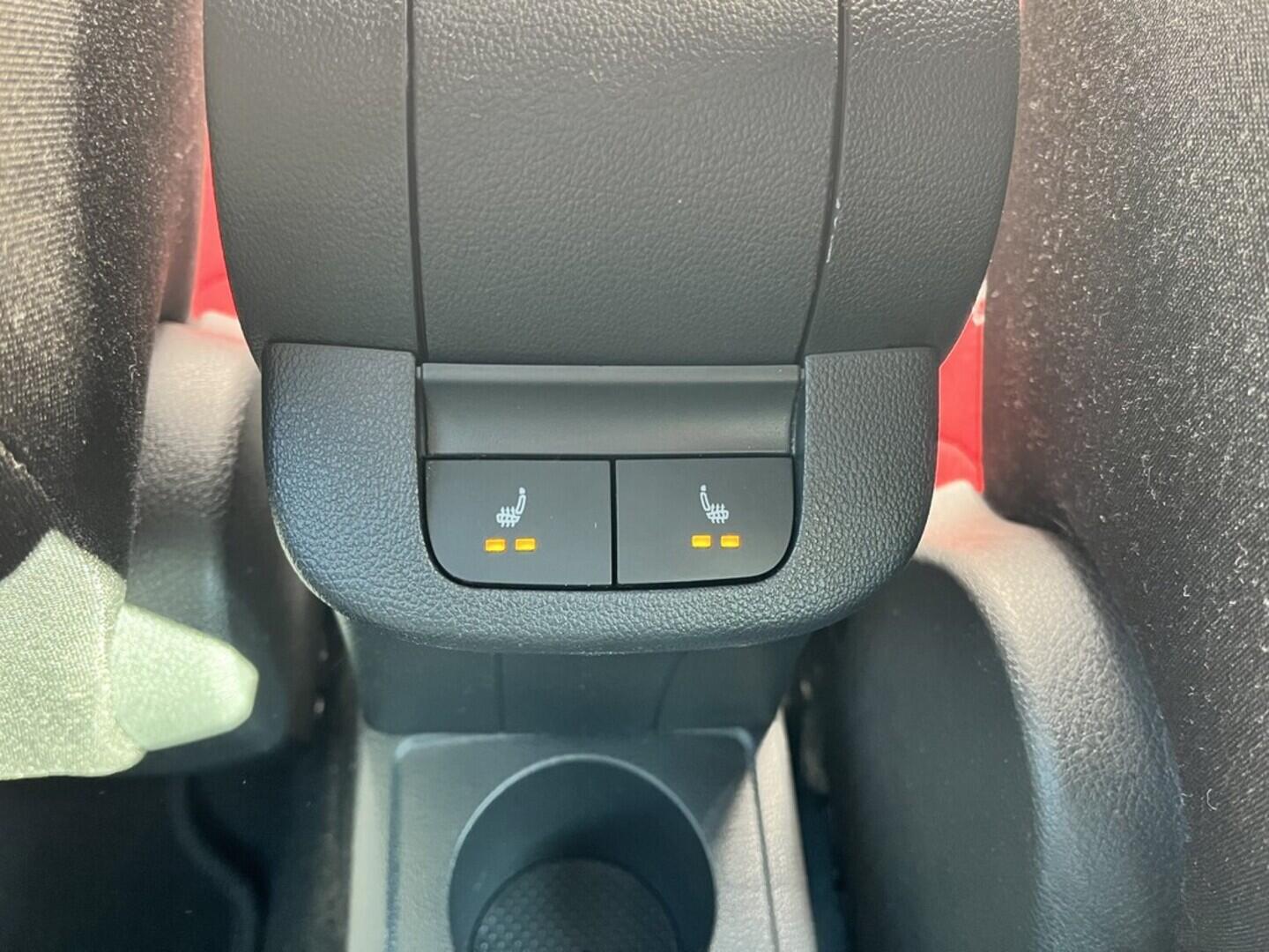 O119V06927_32.webp_RAPID SPACEBACK Monte Carlo 1.0 TSI 81 kW manuál