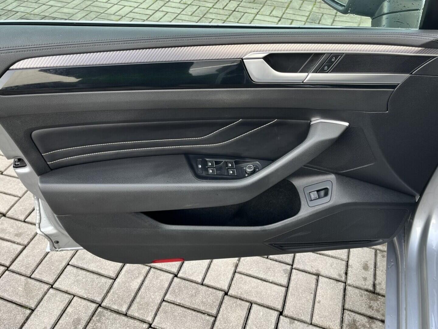 O119V06933_19.webp_ARTEON R-line 2.0 TDI 147 kW automat