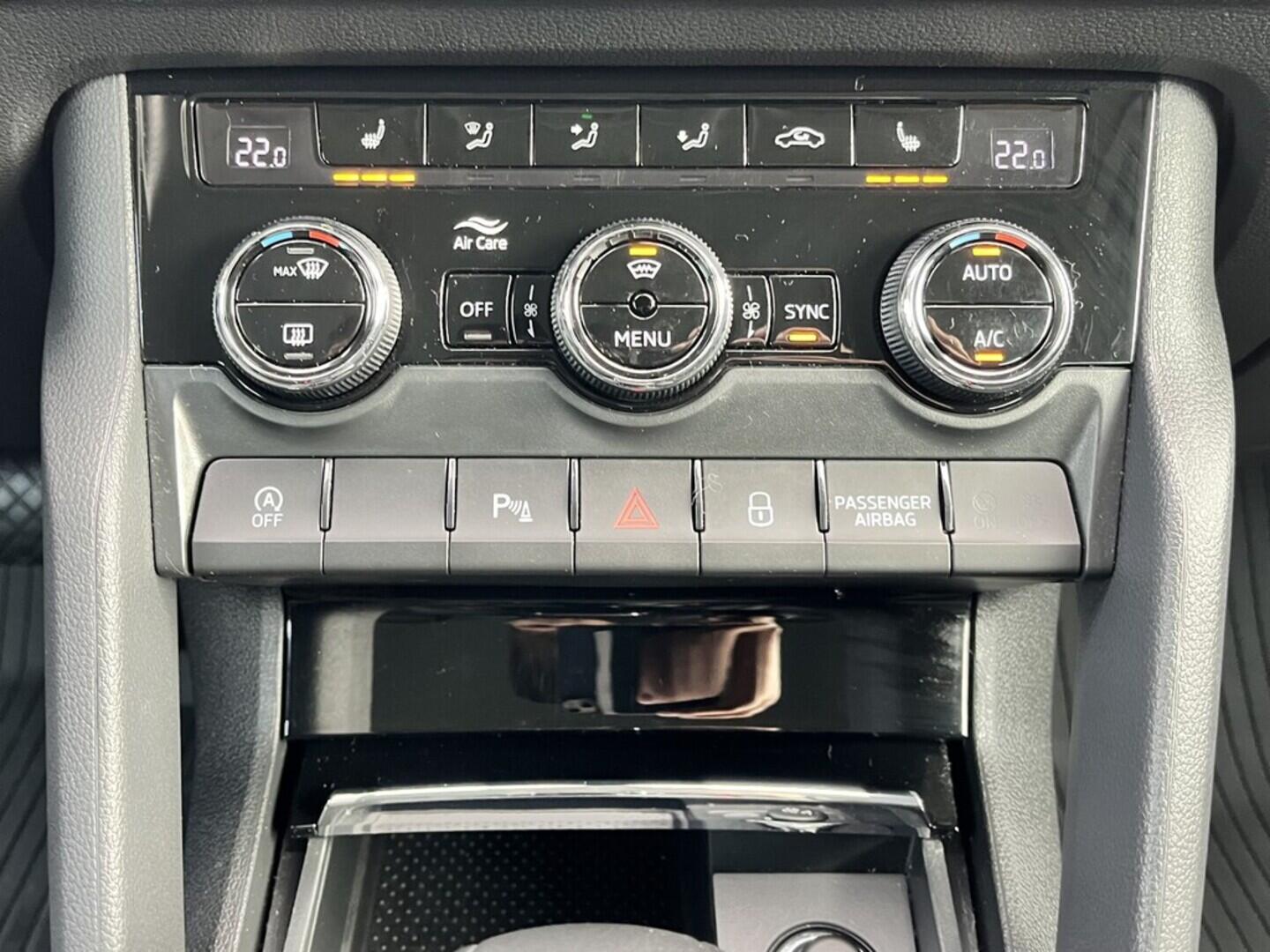 O119V06937_32.webp_KAROQ Style 1.5 TSI 110 kW automat