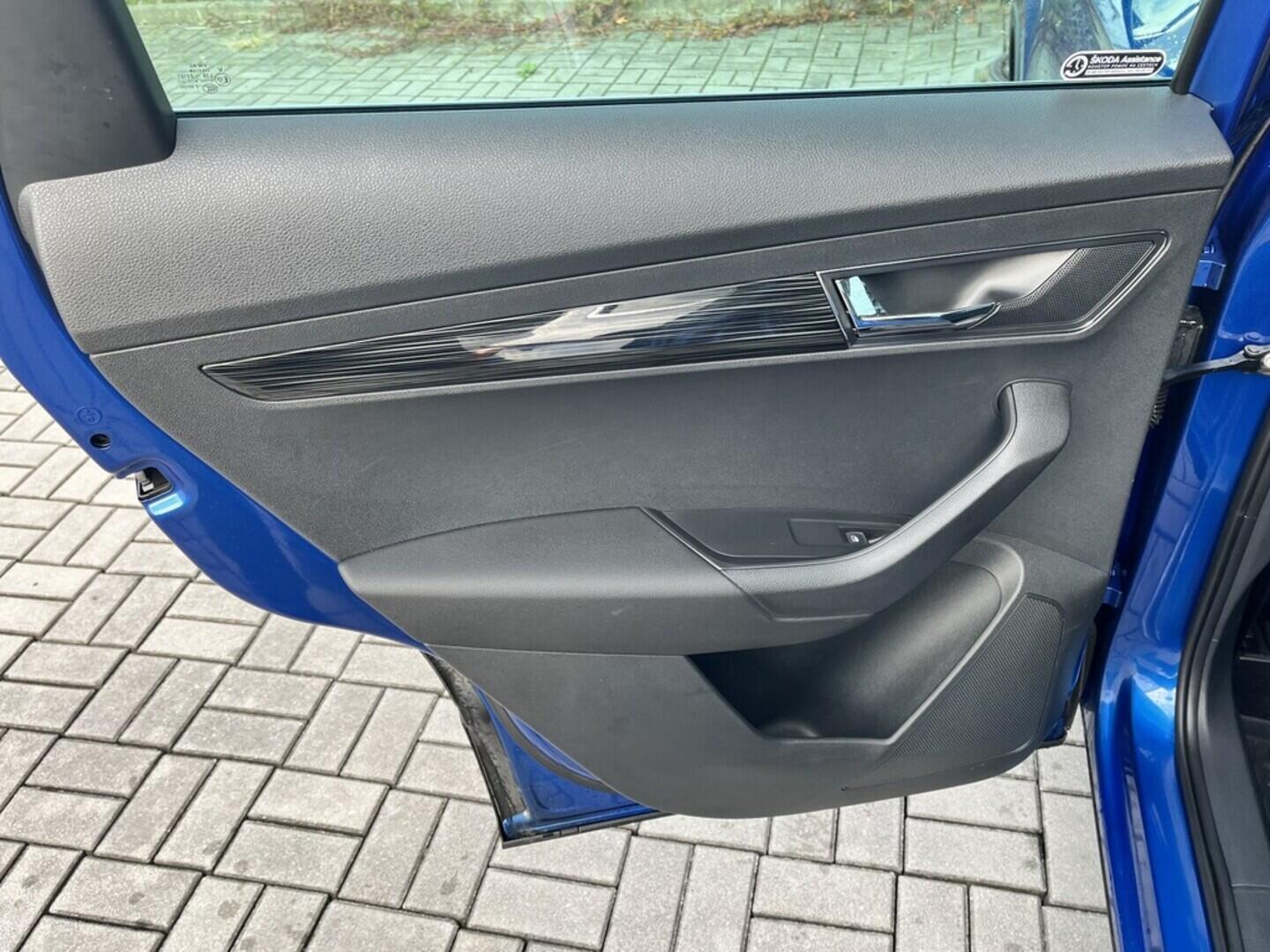 O119V06937_34.webp_KAROQ Style 1.5 TSI 110 kW automat