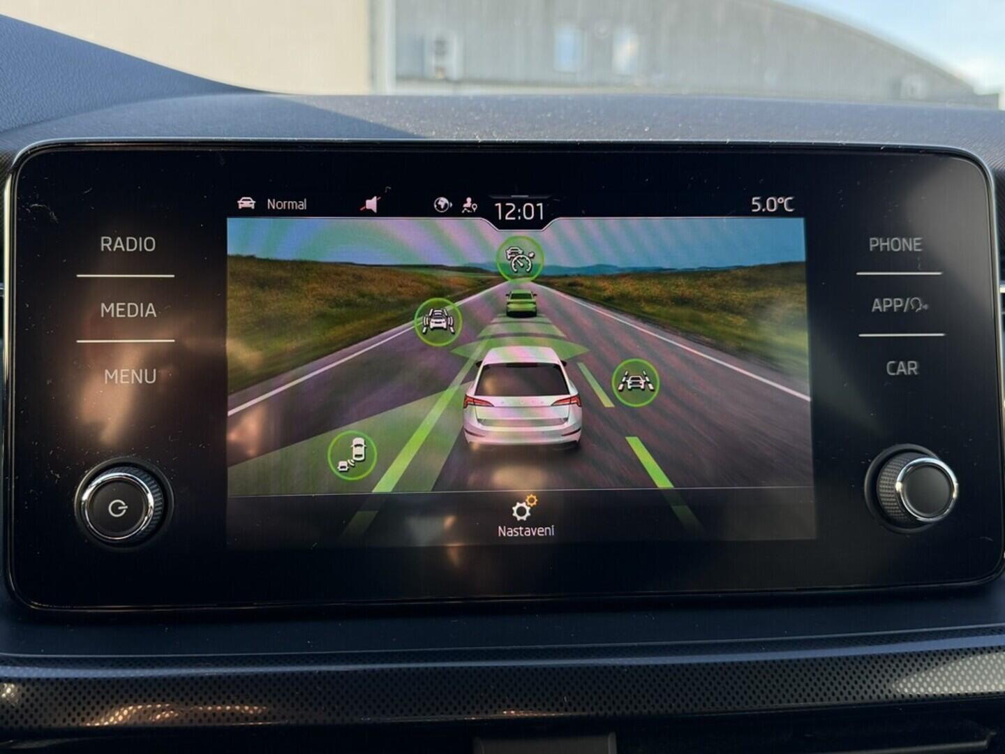 O119V06945_26.webp_SCALA Style 1.5 TSI 110 kW automat, DPH